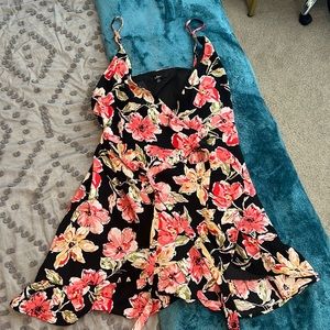 Floral Lulu's Wrap Around Dress - Medium - Never Worn